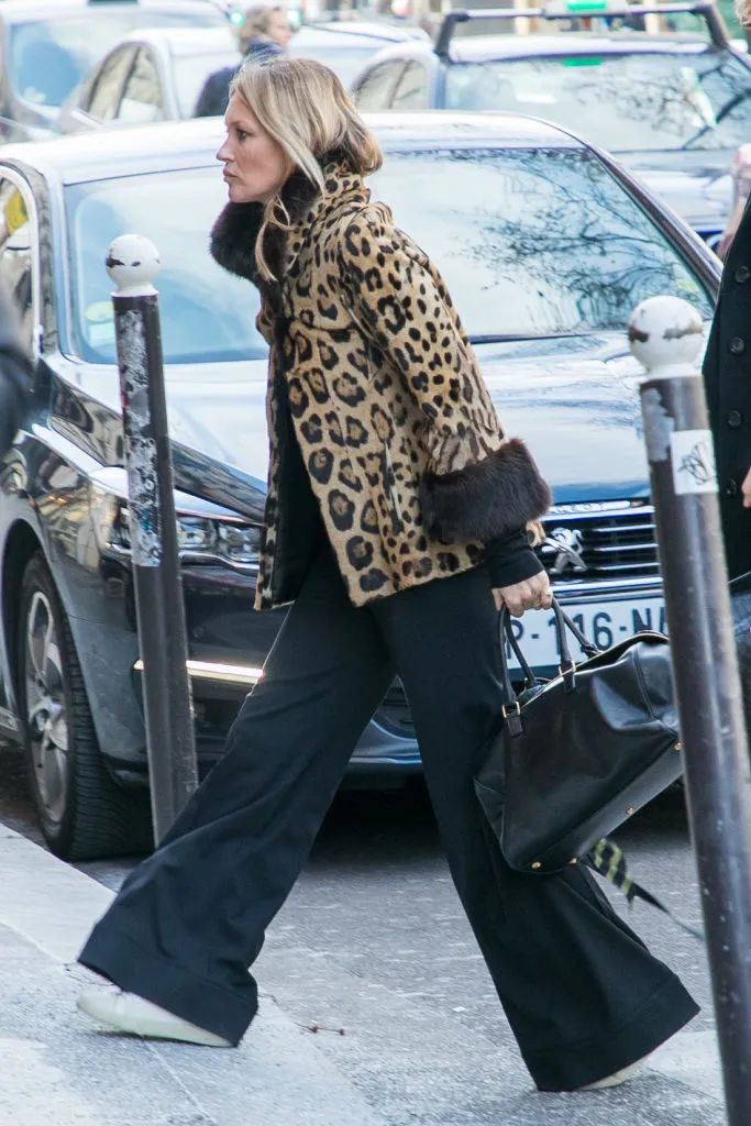 Kate Moss凯特摩丝街拍常见的ysl包包
