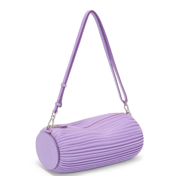 罗意威2023春夏系列流行的香芋紫色 枕头包